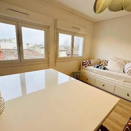 Captivating With Amenities * Bordeaux